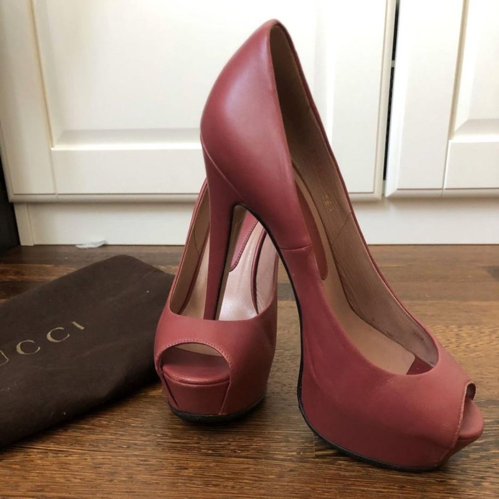 Auth Gucci Rose Platform Heels 36.5